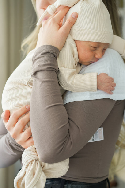 Minuche Fitilli ve Alttan Bağlamalı Bebek Body ve Bere Takım %100 Pamuk - Kolay Alt Açma Tasarımı